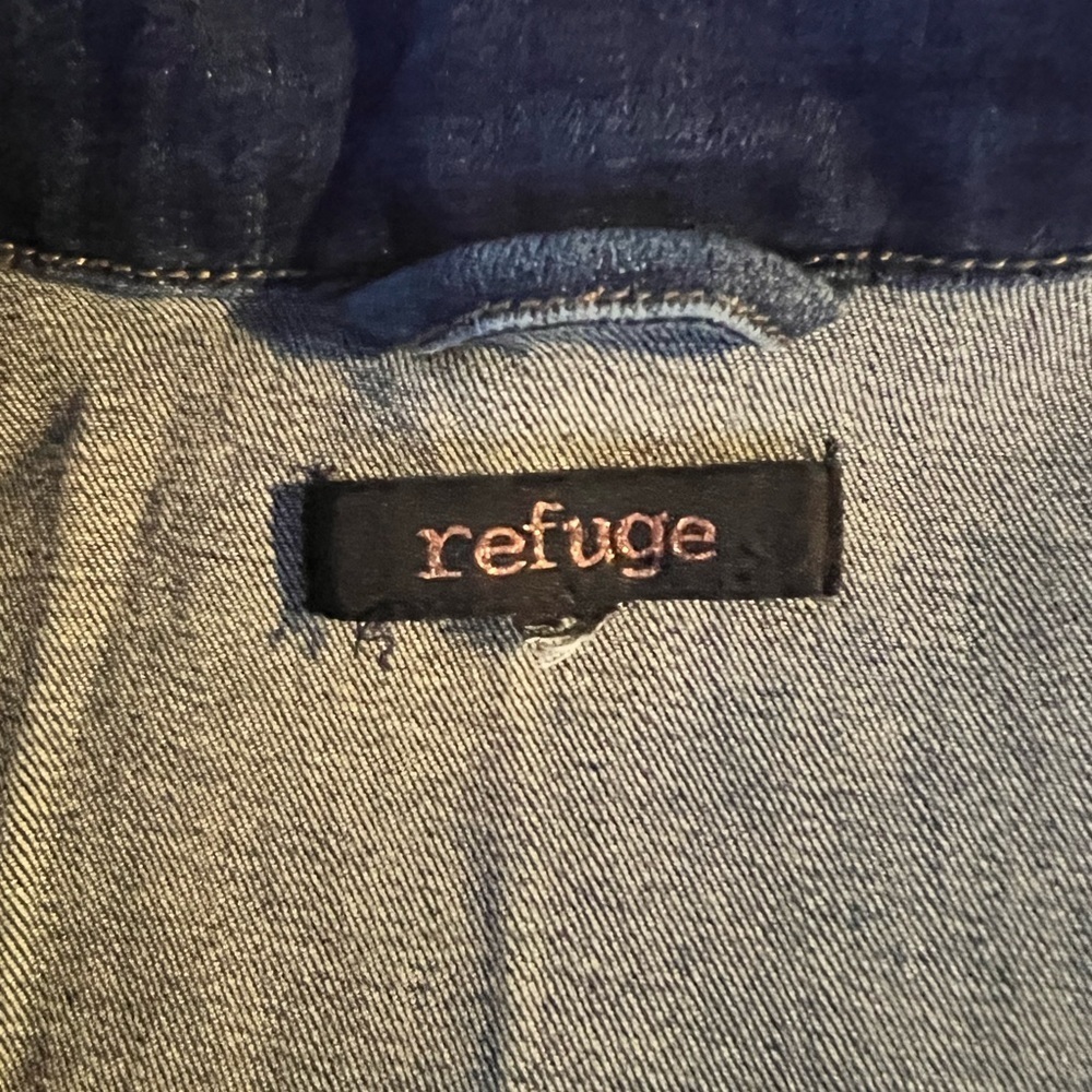 Refuge - Picture 7 of 8